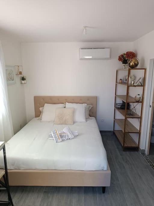 Charmant Studio Avec Piscine Villemoustaussou Екстериор снимка